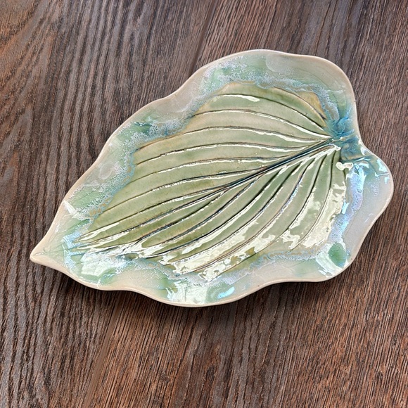 “PM” Art Pottery Ceramic Leaf Dish, 7-1/2”. Pale Green. - Picture 1 of 4